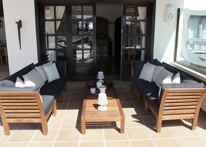 Traumvilla Mit Pool & Meerblick 빌라