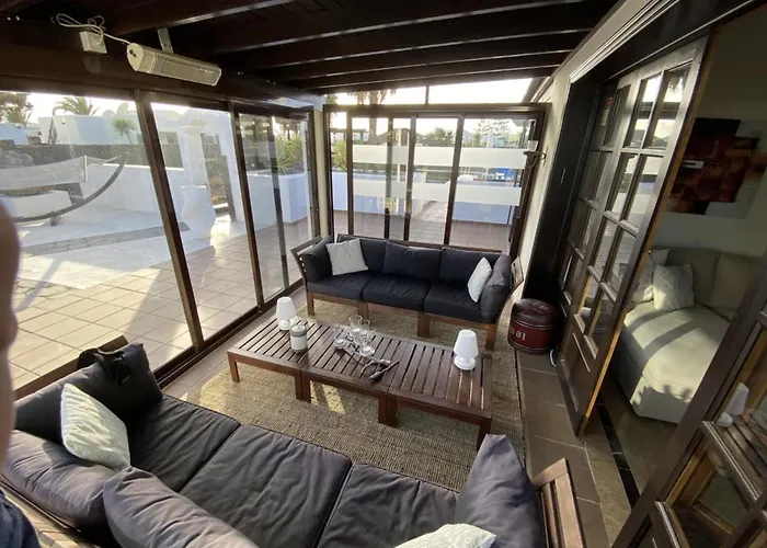 Traumvilla Mit Pool & Meerblick 빌라